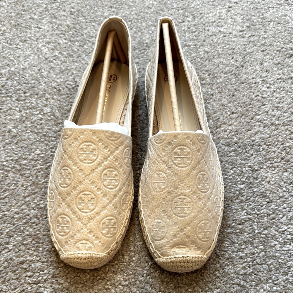 TORY BURCH T monogram leather espadrille flats new 9.5